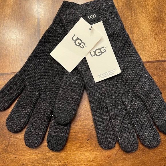 😍😍😍SOLD😍😍😍 UGG KNIT TECH GLOVE CHARCOAL - Picture 5 of 6